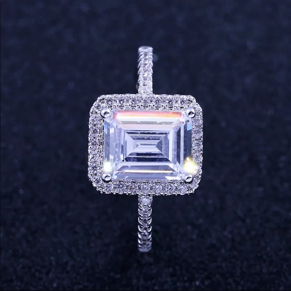 New Women’s 925 Silver Sapphire Ring - Picture 2 of 6